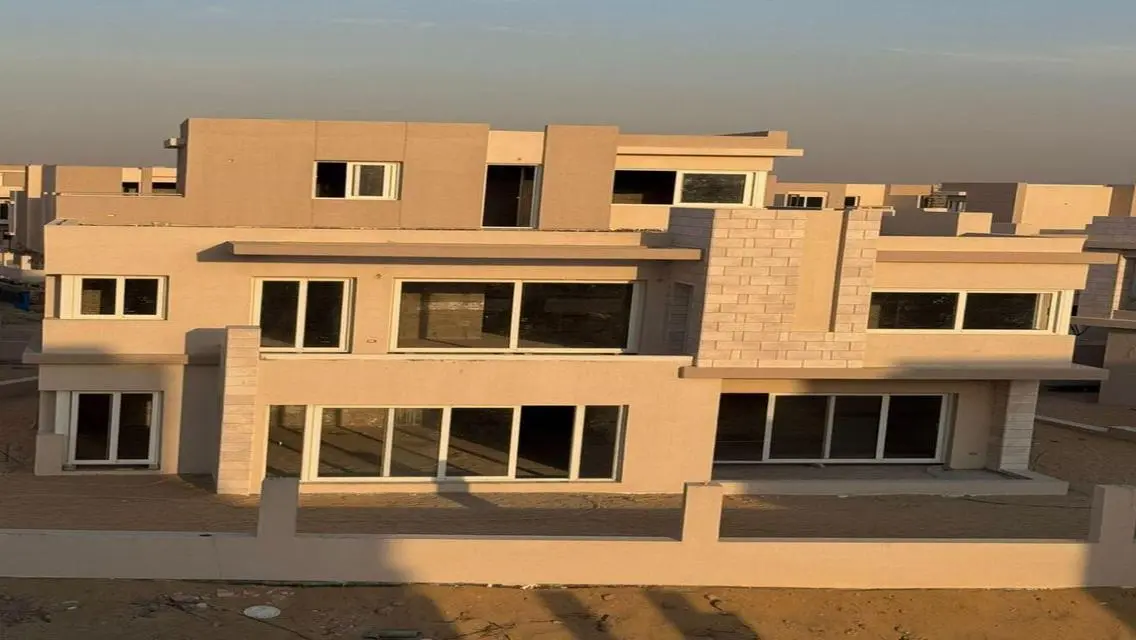 فيلا فاخرة بجوار نادي الجزيرة - استلام فوري، تقسيط