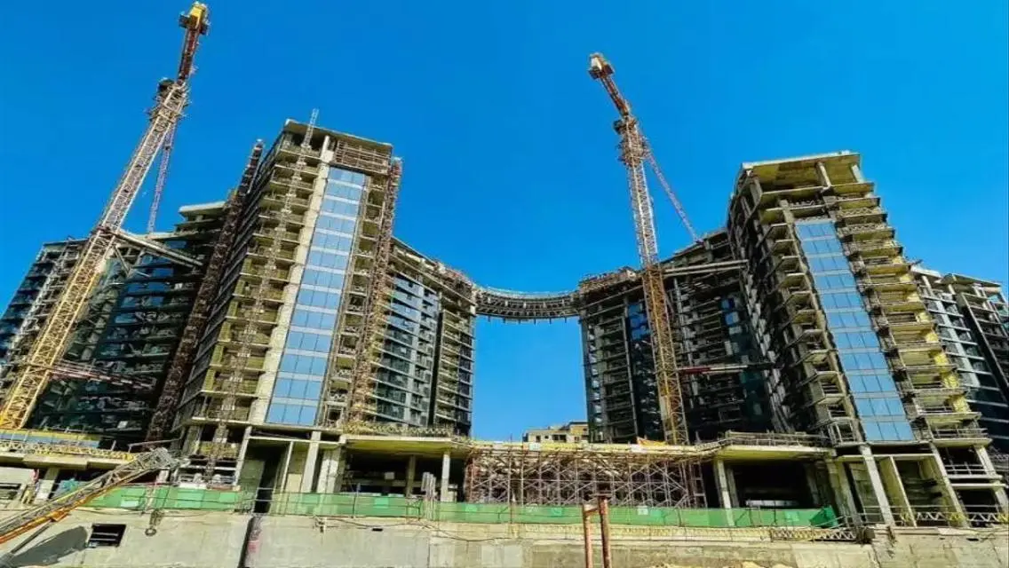 شقه للبيع فى ابراج  زد ويست   فيو لاند سكيب  ونادى