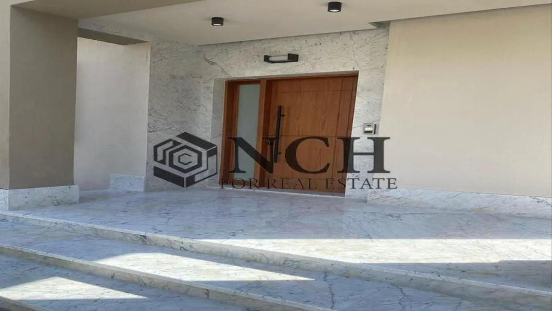 LUXURIOUS VILLA 5BED WITH PRIVATE POOL, PALM HILLS