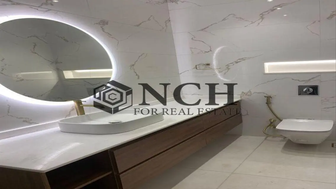LUXURIOUS VILLA 5BED WITH PRIVATE POOL, PALM HILLS