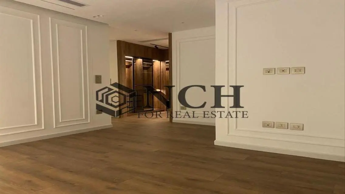 LUXURIOUS VILLA 5BED WITH PRIVATE POOL, PALM HILLS