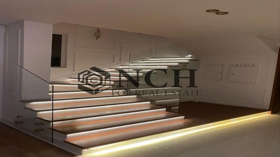 LUXURIOUS VILLA 5BED WITH PRIVATE POOL, PALM HILLS