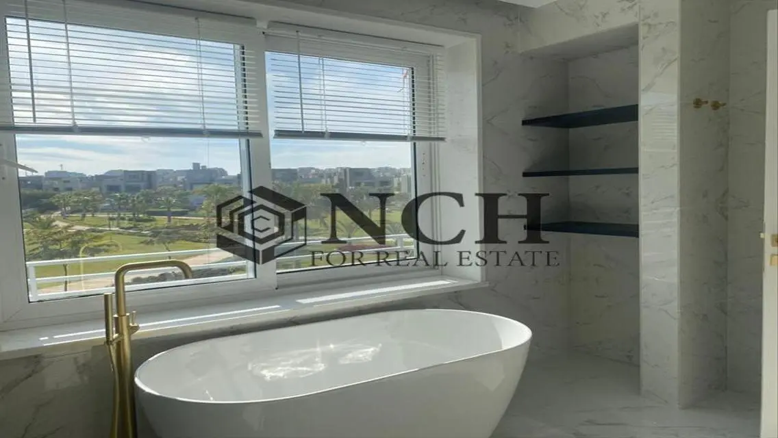 LUXURIOUS VILLA 5BED WITH PRIVATE POOL, PALM HILLS