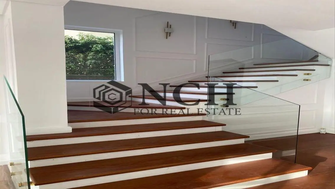 LUXURIOUS VILLA 5BED WITH PRIVATE POOL, PALM HILLS