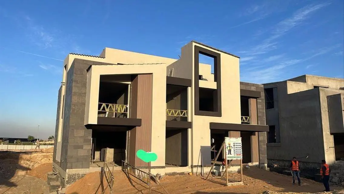 Town corner in Keeva alahly sabour next Palm Hills
