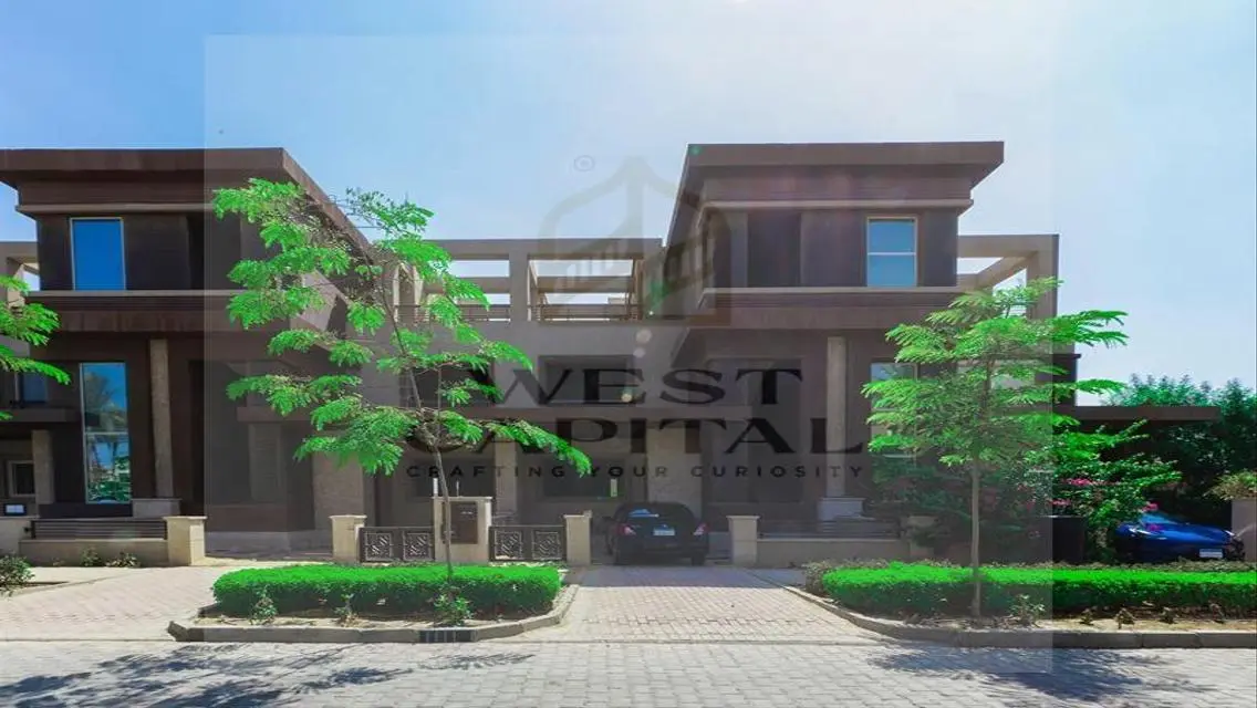 Luxury and Charm: Spacious Apartment with Garden and Pool