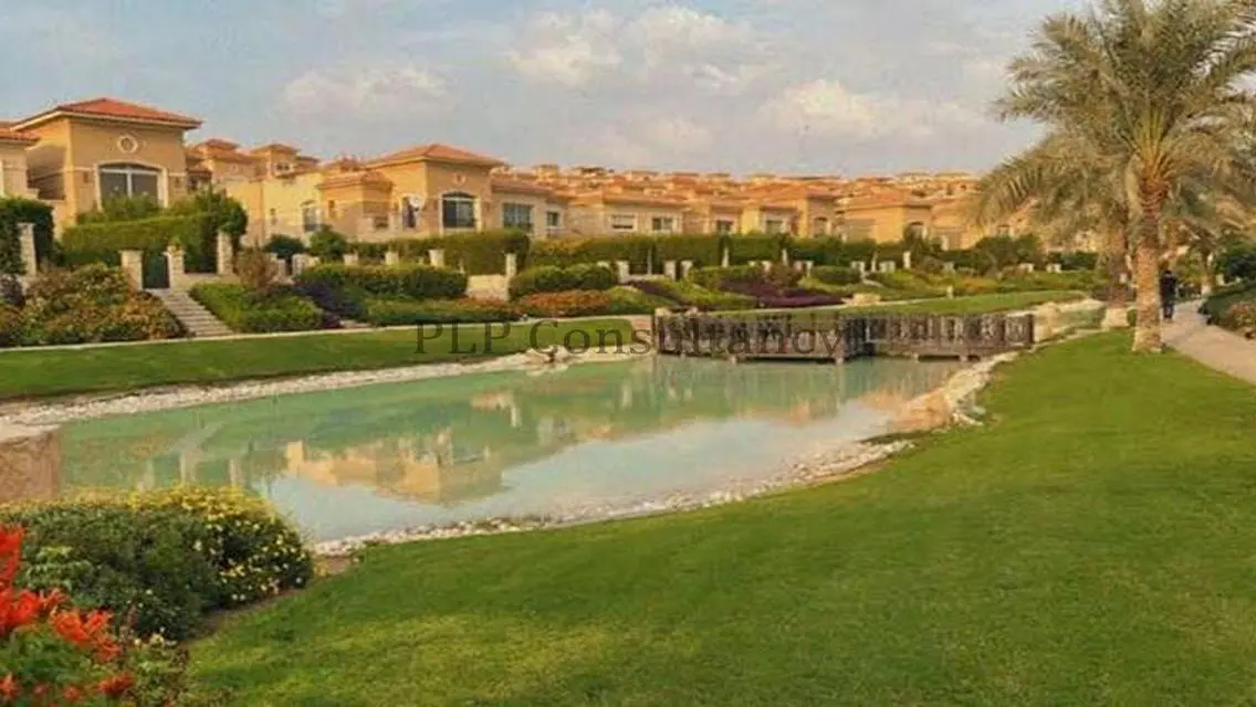 فيلا للبيع لقطة جدا بسعر خيالي في ستون بارك التجمع
