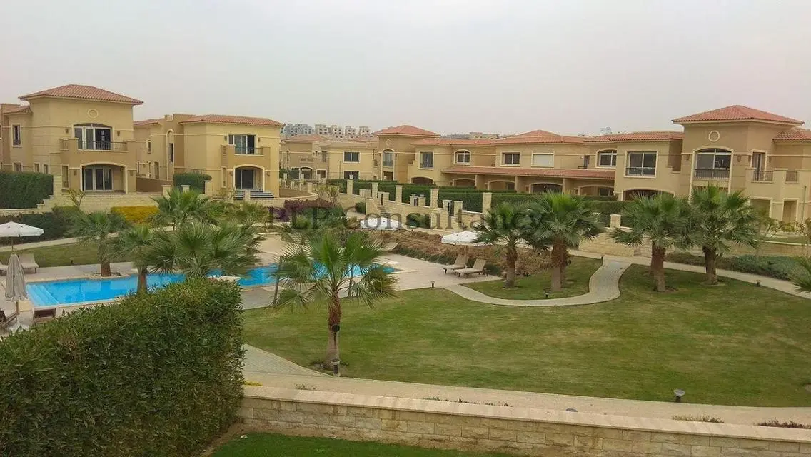 فيلا للبيع لقطة جدا بسعر خيالي في ستون بارك التجمع