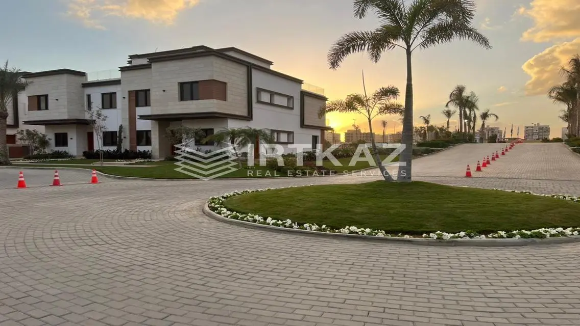 Resale Townhouse Corner RTM in Golden Square