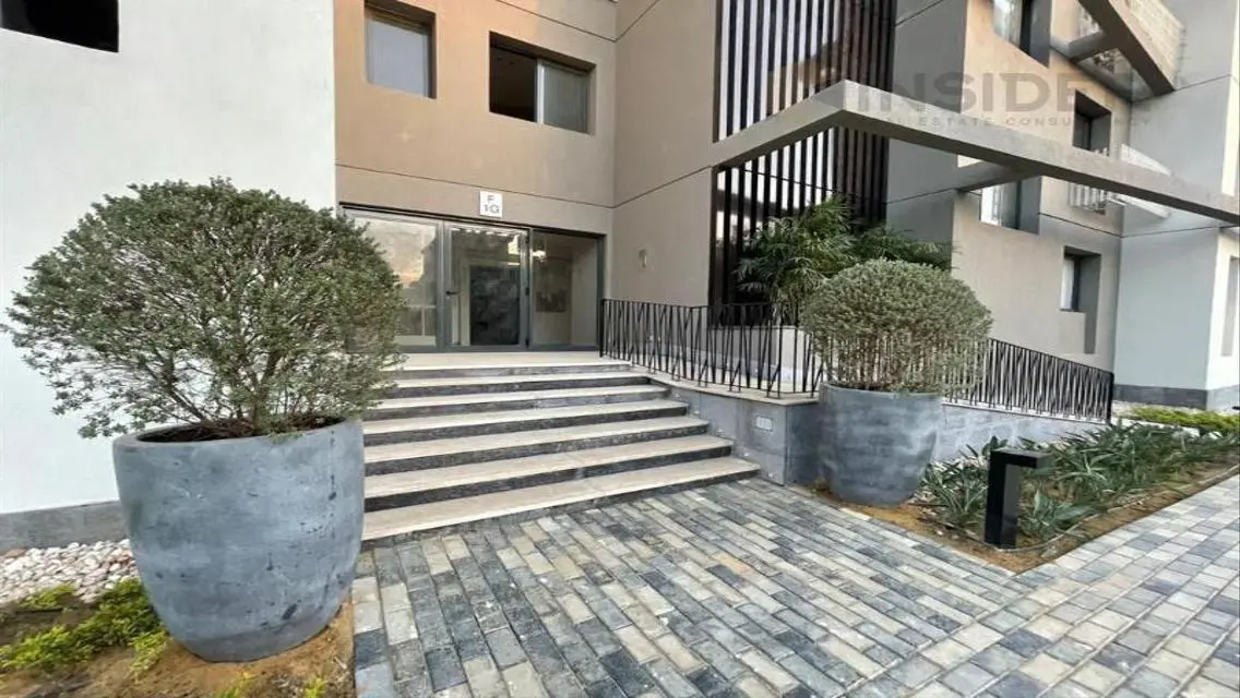 Fully finished Duplex 318m Ground with Garden