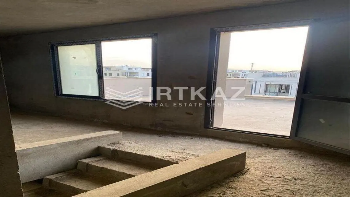 Triplex +roof Double view ready to move Best Price