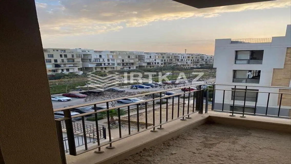 Triplex +roof Double view ready to move Best Price