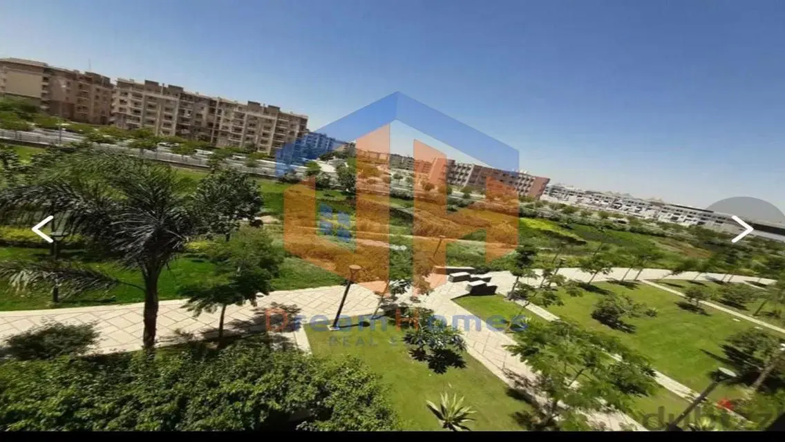 شقة فاخرة للبيع بإطلالة مميزة