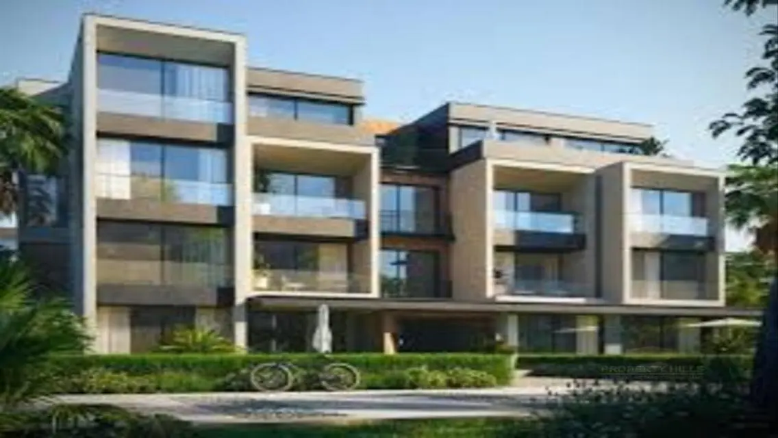 villa next new Giza in palm hills inst. over 8yrs