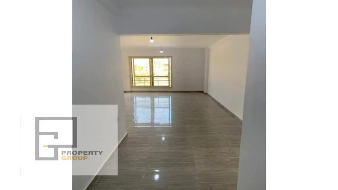 Luxury 3-Bedroom Apartment in the Heart of the City