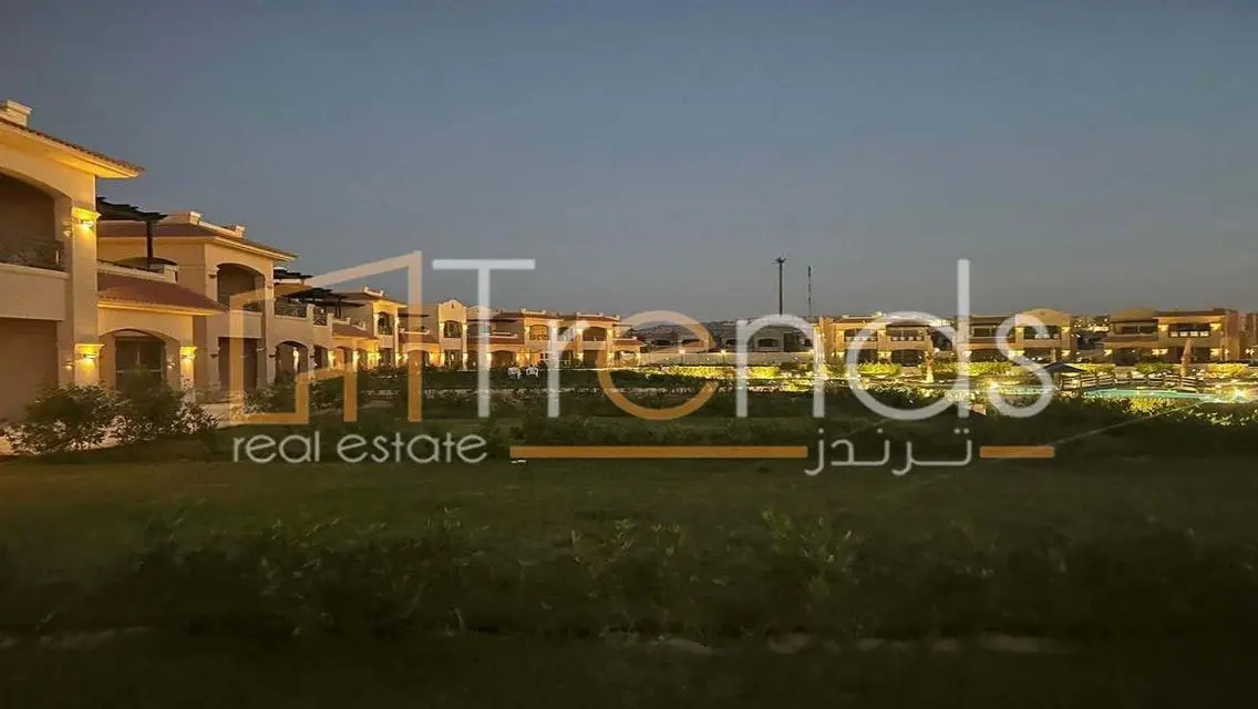 توين هاوس في لافيستا باى ايست يطل على البحر