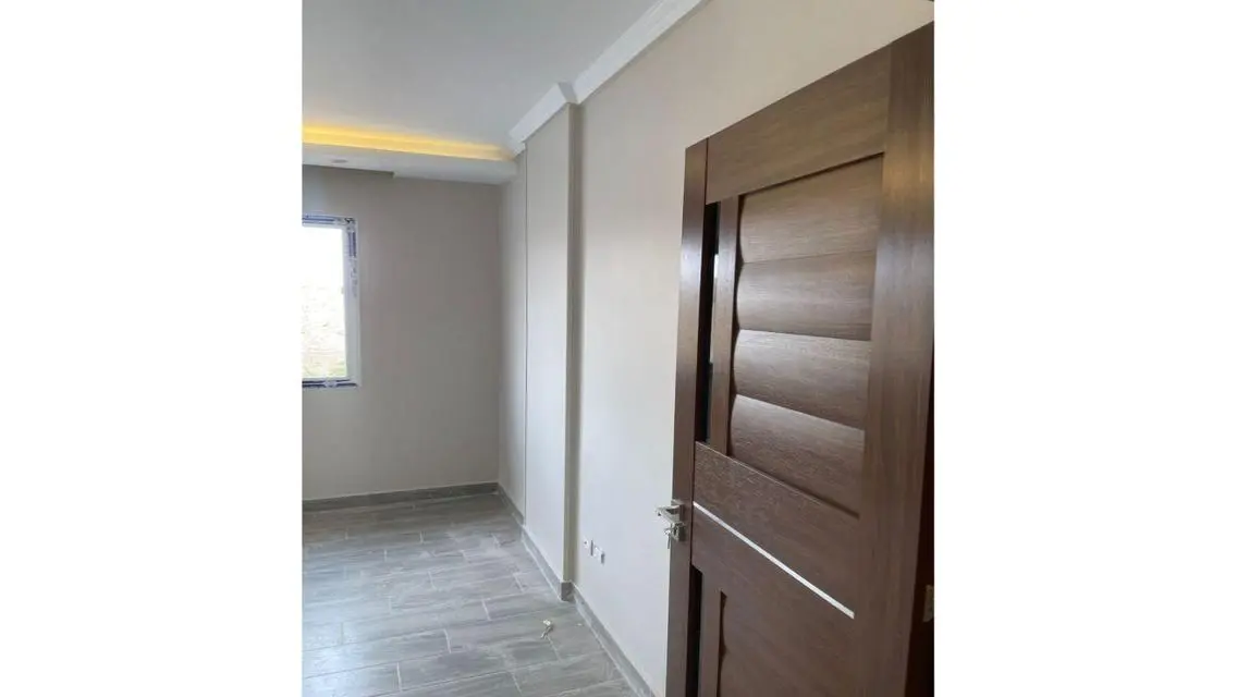 شقه للايجار في كمبوند ذا سكوير