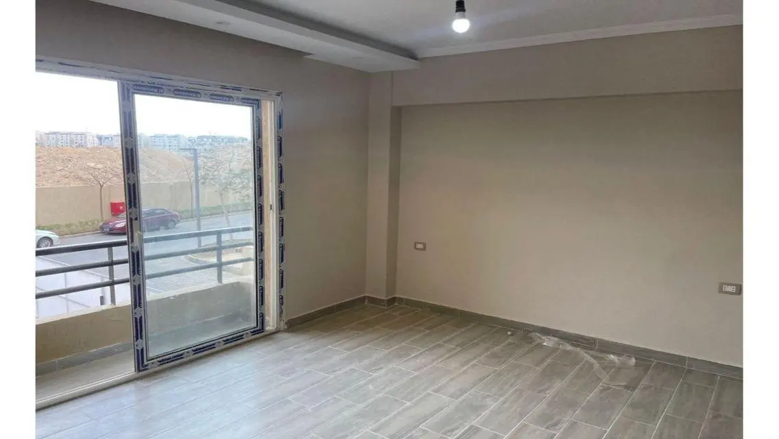شقه للايجار في كمبوند ذا سكوير
