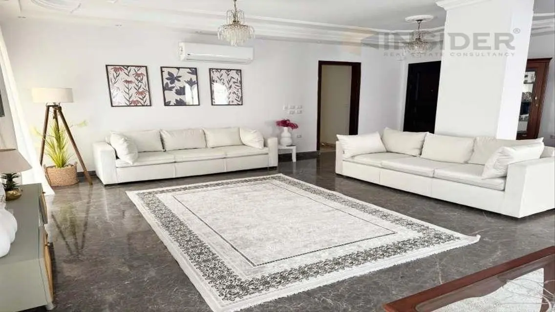 Ground apt furnished high end furniture for rent