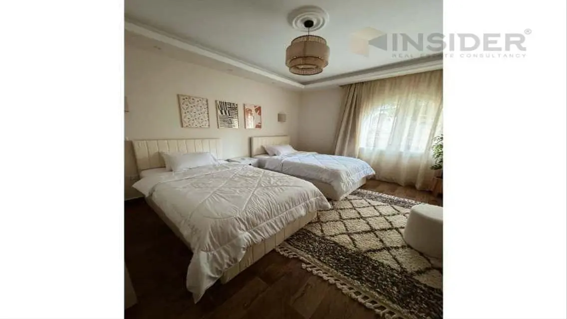 Ground apt furnished high end furniture for rent