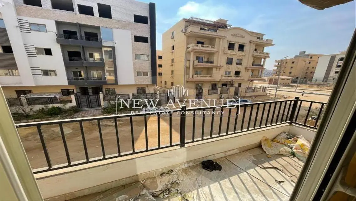 1st floor apartment  ⁠fully finished  bahary