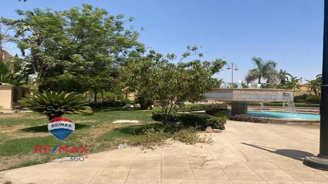فيلا للبيع بموقع رائع كمبوند طيبه بجوار بوينت 90,,