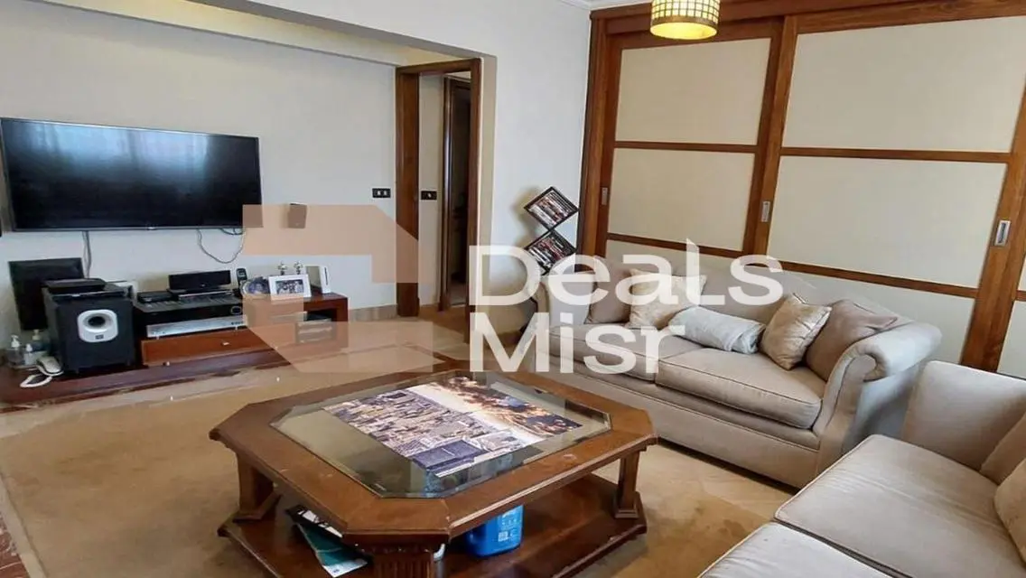 Luxury Apartment for Sale with Lake Views