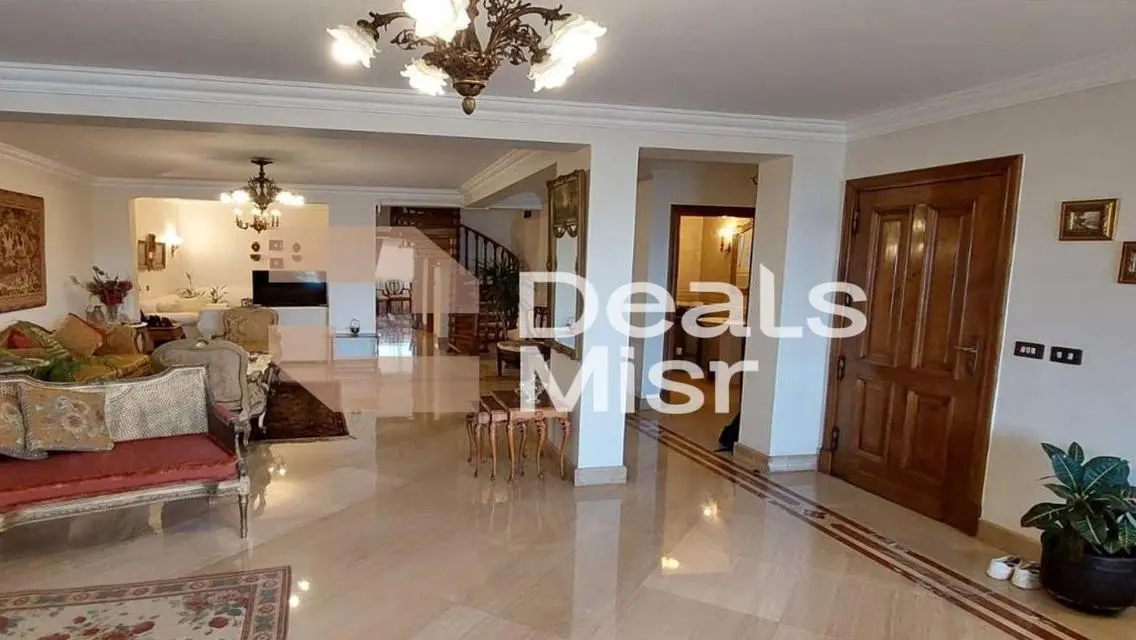 Luxury Apartment for Sale with Lake Views