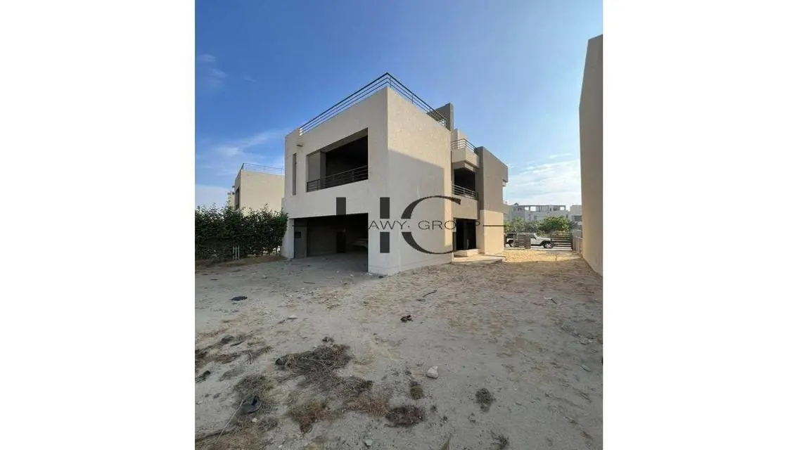 Standalone Under Market Price In The Crown