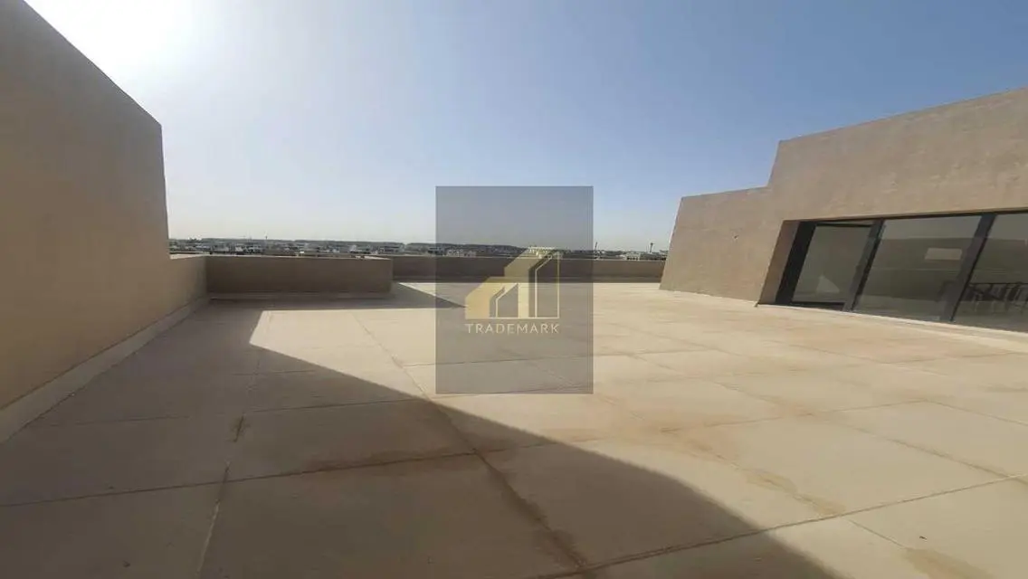 penthouse 175 m fully finished with ac/s low price