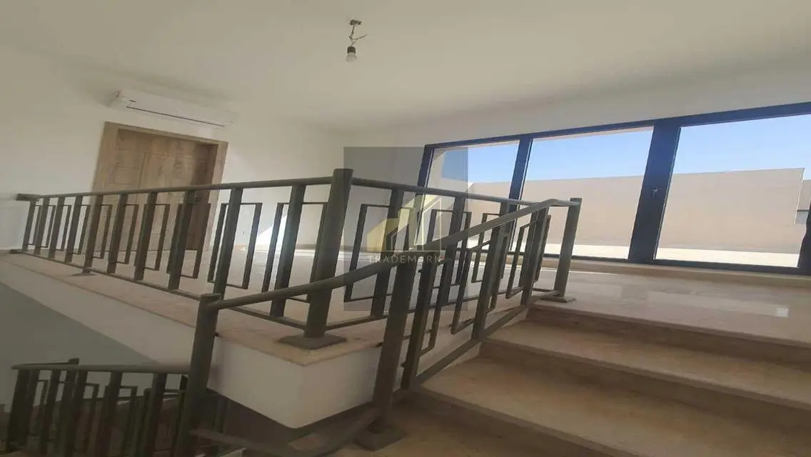 penthouse 175 m fully finished with ac/s low price