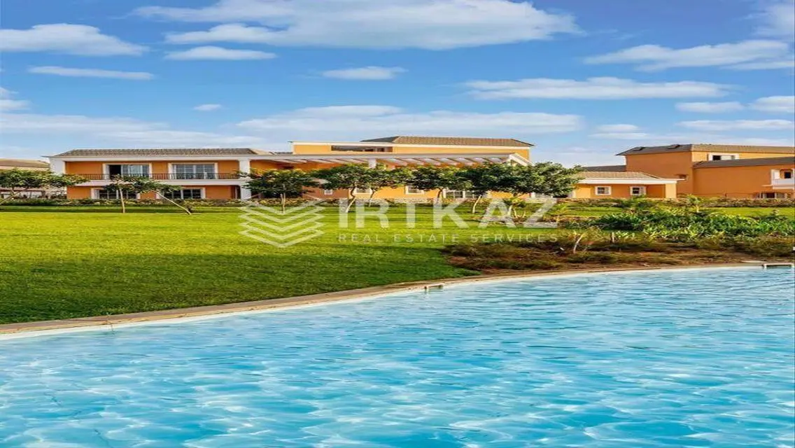 Ready to move Townhouse Resale Finished-Layan