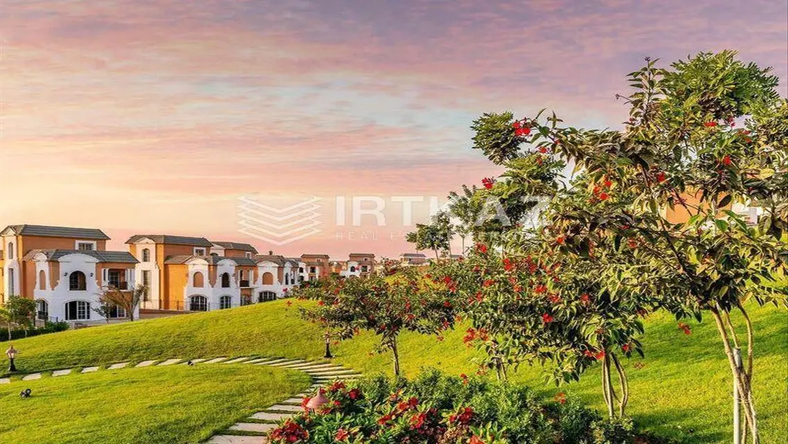 Ready to move Townhouse Resale Finished-Layan