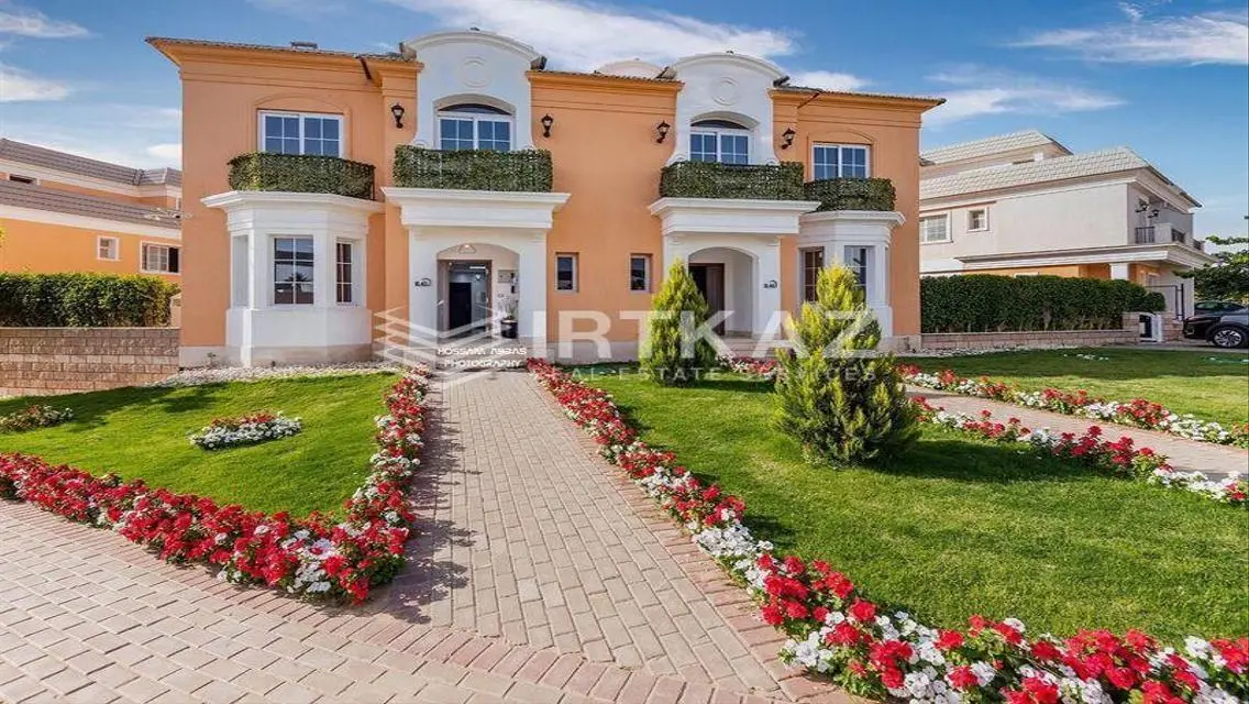 Ready to move Townhouse Resale Finished-Layan