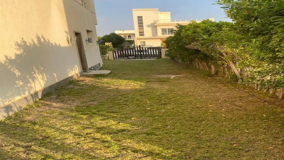 For sale villa in Grand Heights