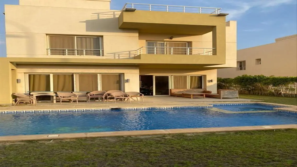 For sale villa in Grand Heights