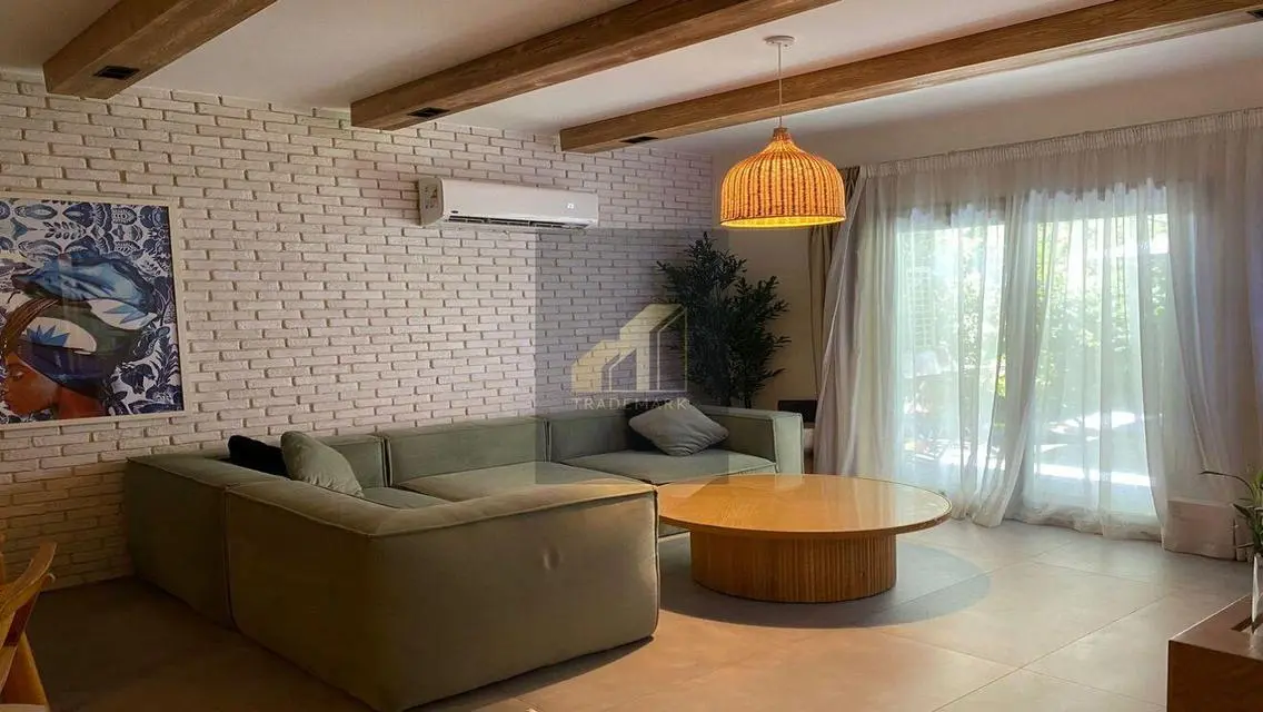 apartment wz garden fully furnished prime location