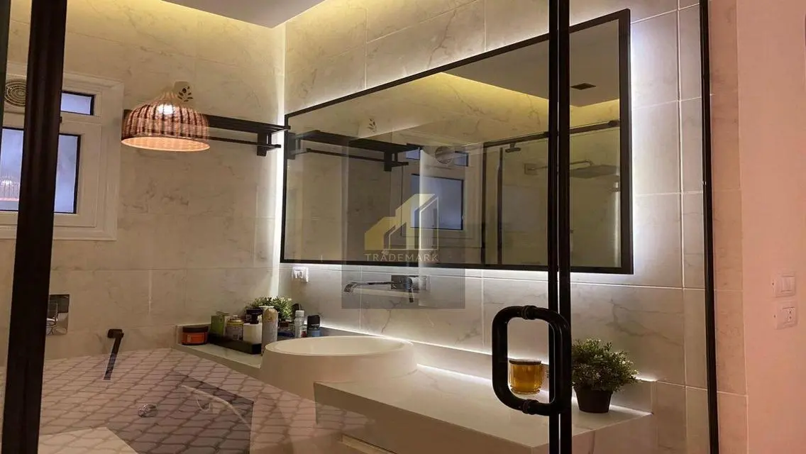 apartment wz garden fully furnished prime location