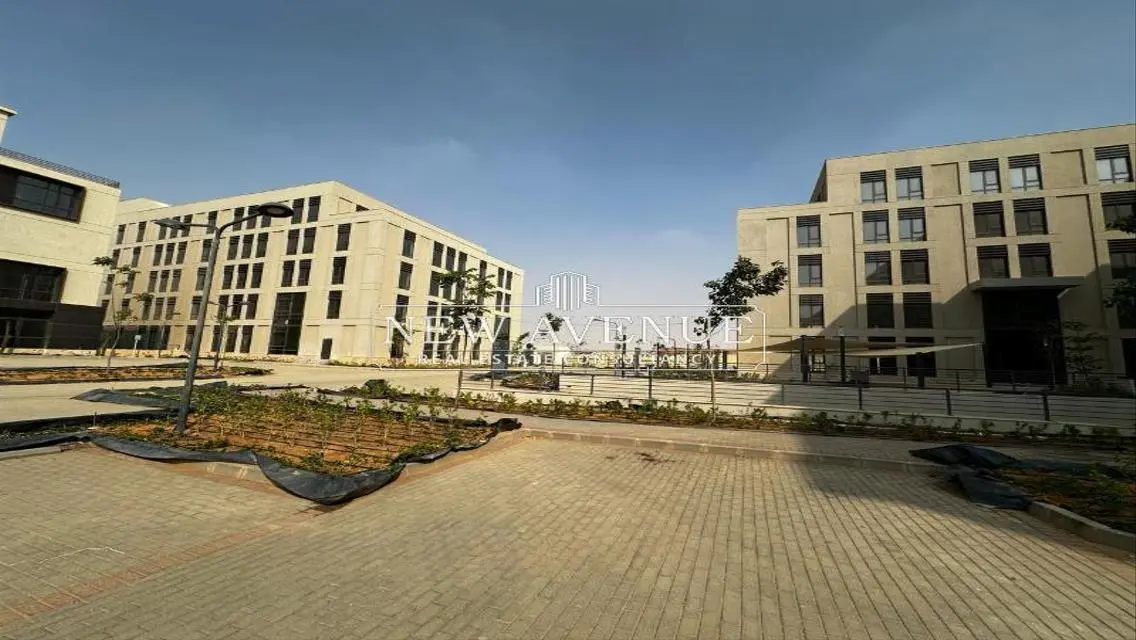 Admin Office for rent at District 5 New Cairo