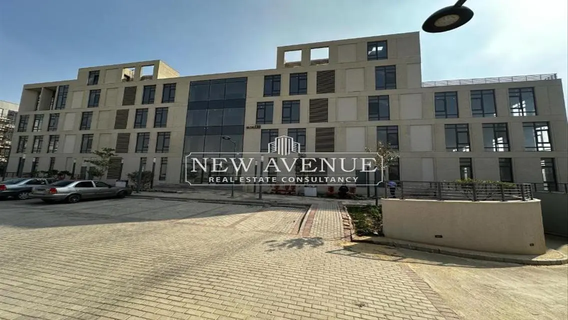 Admin Office for rent at District 5 New Cairo