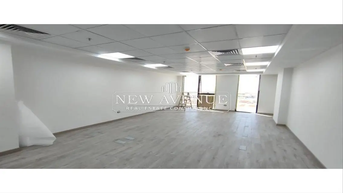 Finished Office for rent at Hyde park New Cairo
