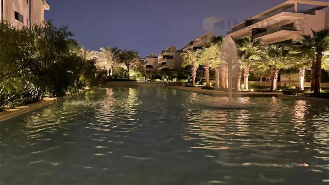 بنت هاوس للبيع بسعر رائع ليك فيوريزيدنس موقع ممتاز