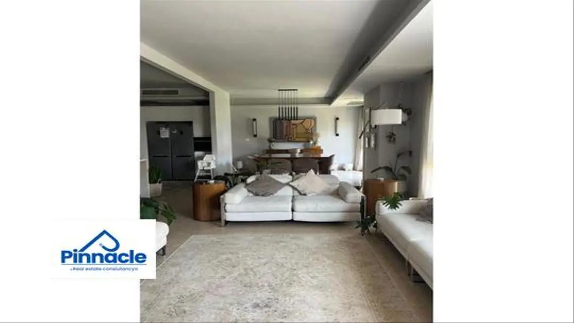 Duplex in Eastown fully finished 302 m