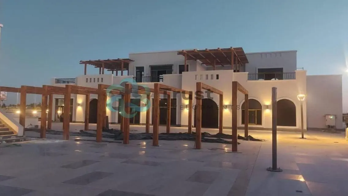 محل للايجار مميز في ليك يارد هسيندا الساحل الشمالي