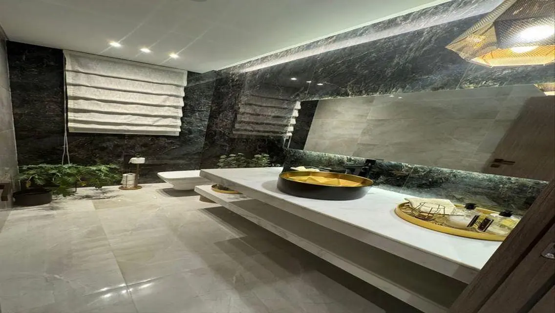 Finished penthouse 300m+Open Space 100m in Westown