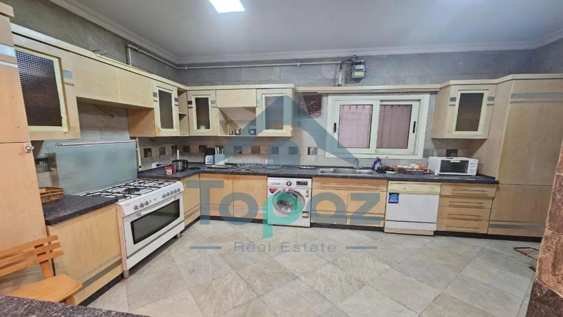 For rent: furnished apartment in Beverly Hills