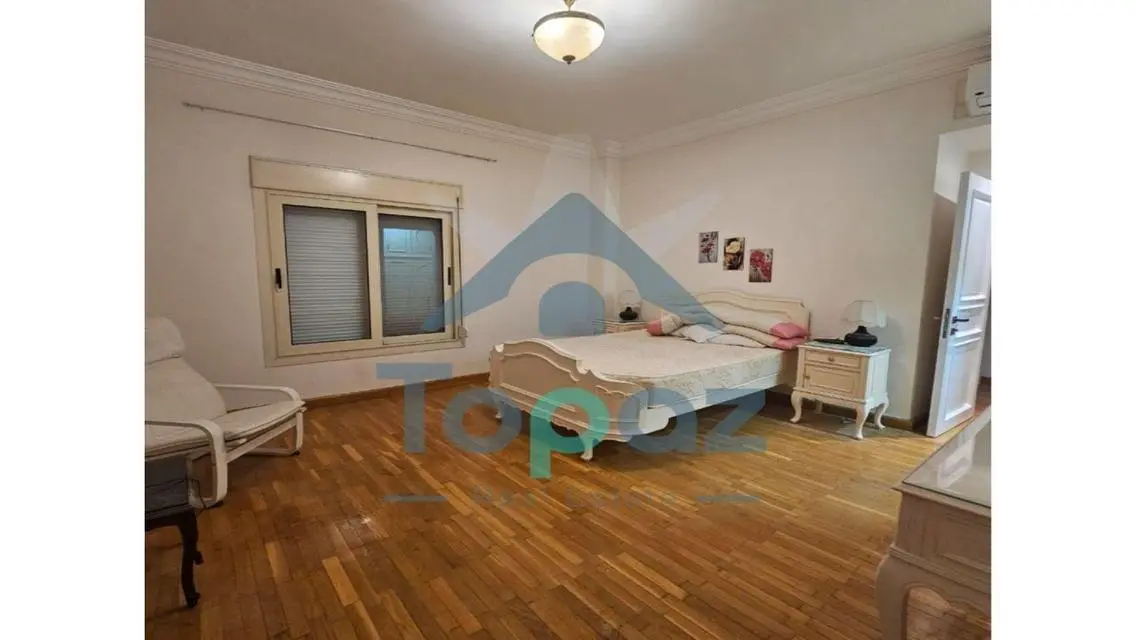 For rent: furnished apartment in Beverly Hills