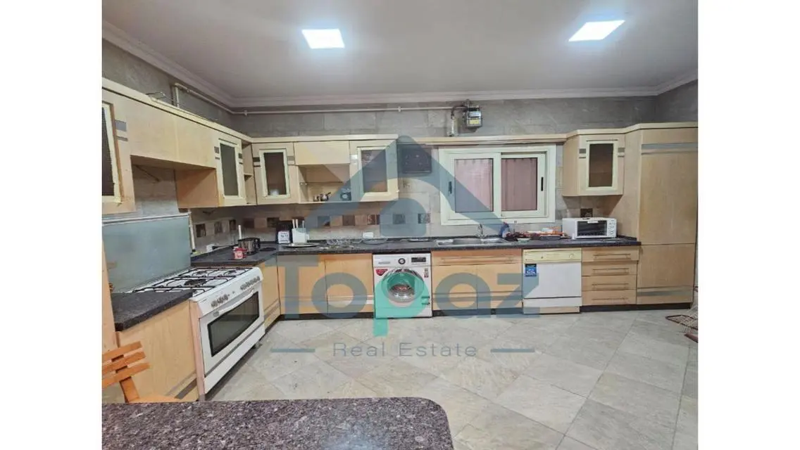 For rent: furnished apartment in Beverly Hills