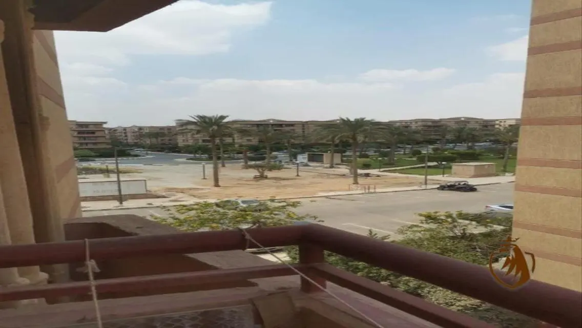 للـبيـــع 164 م عـلــي فـيــو مـفتـــوح بالـرحــاب
