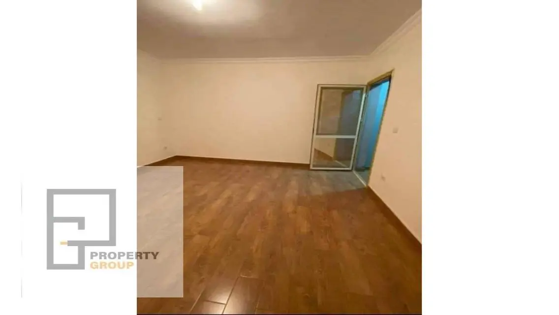 Apartment with special finishing 130m from owner
